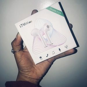 Bluetooth headphones *Fake AirPods*